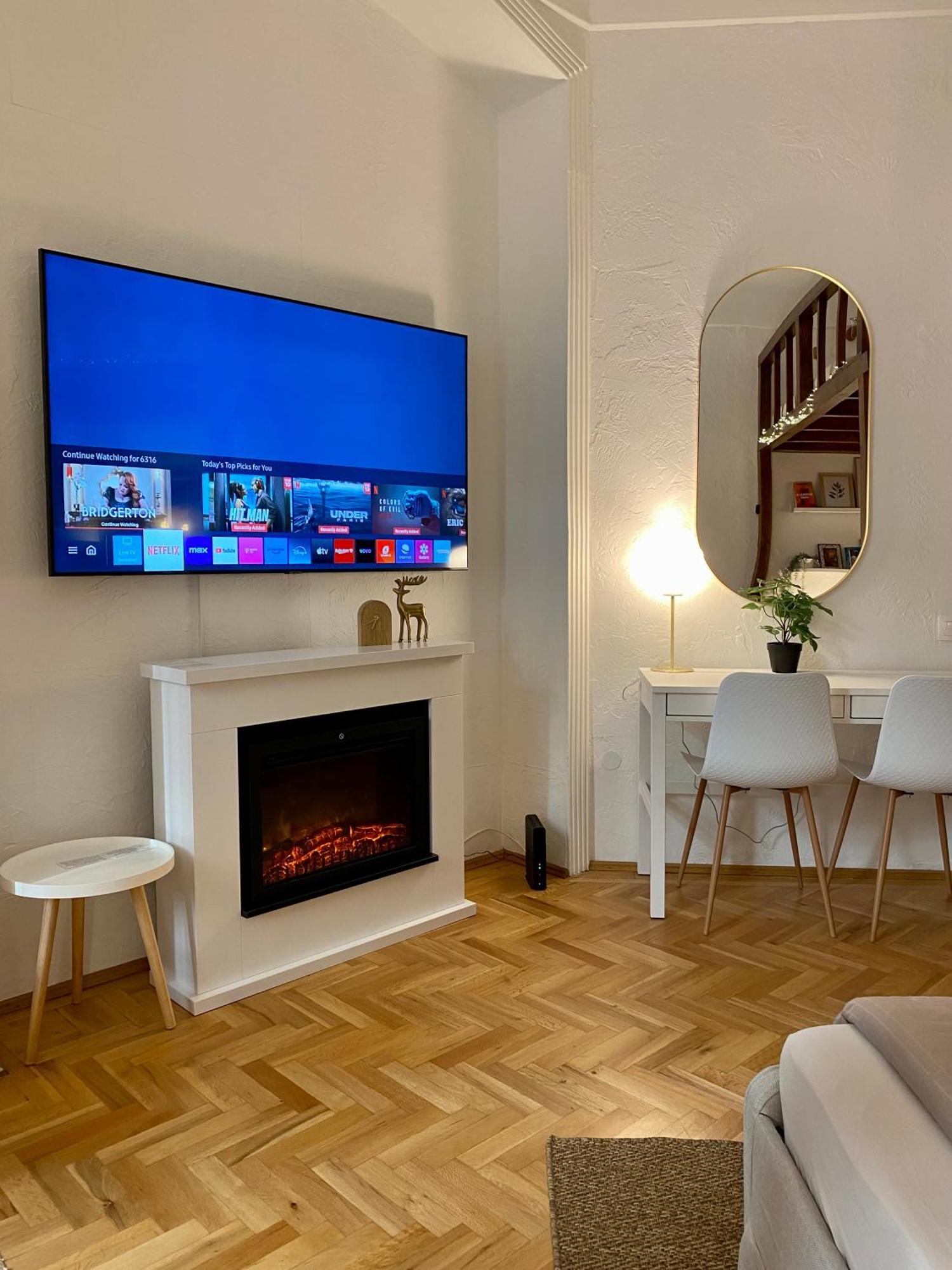 Romantic City Centre Flat - Alexandra Apartment Budapest Luaran gambar